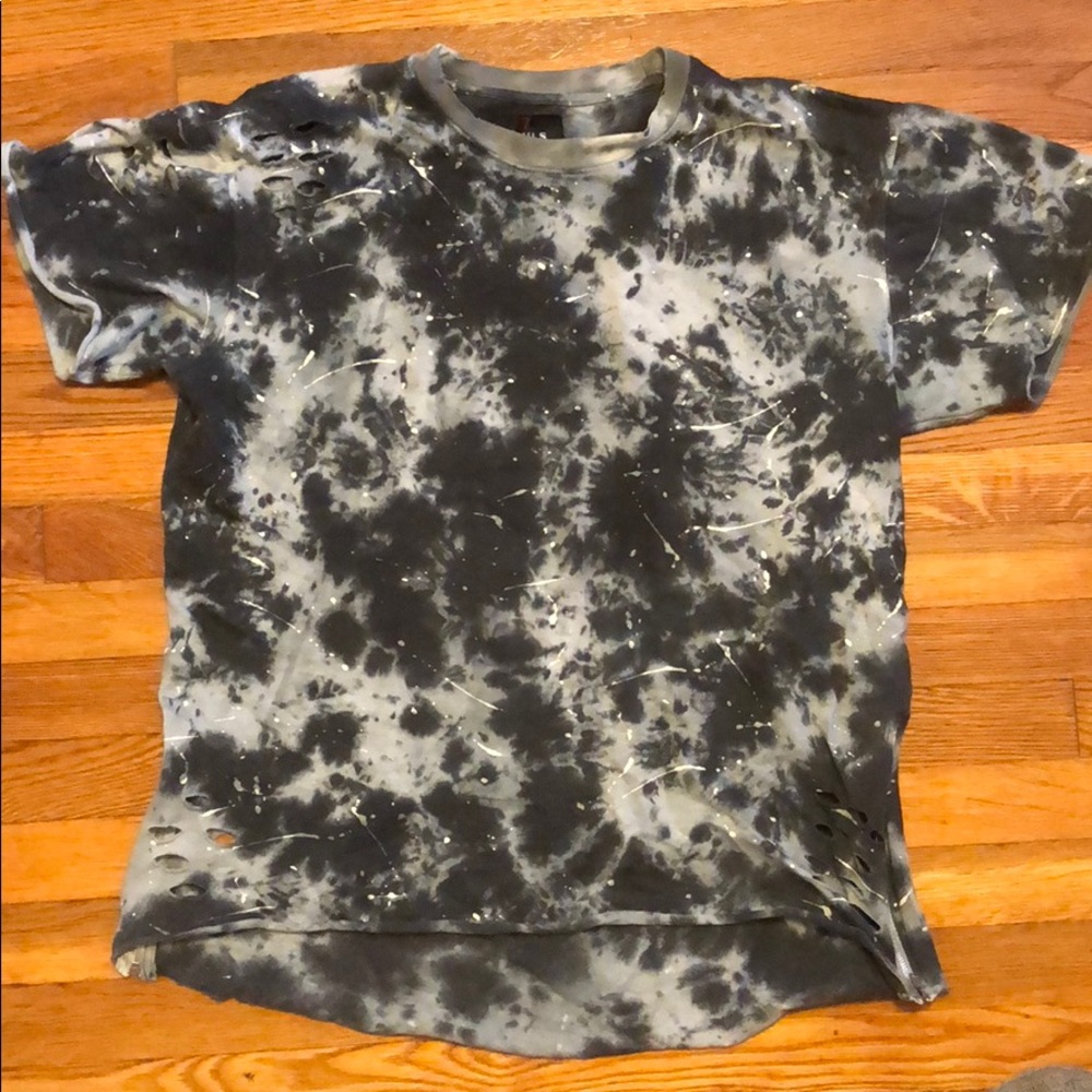 Black and white shirts with holes and zipper